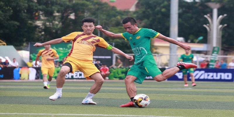 Những đặc điểm siêu nổi bật của bóng đá phủi